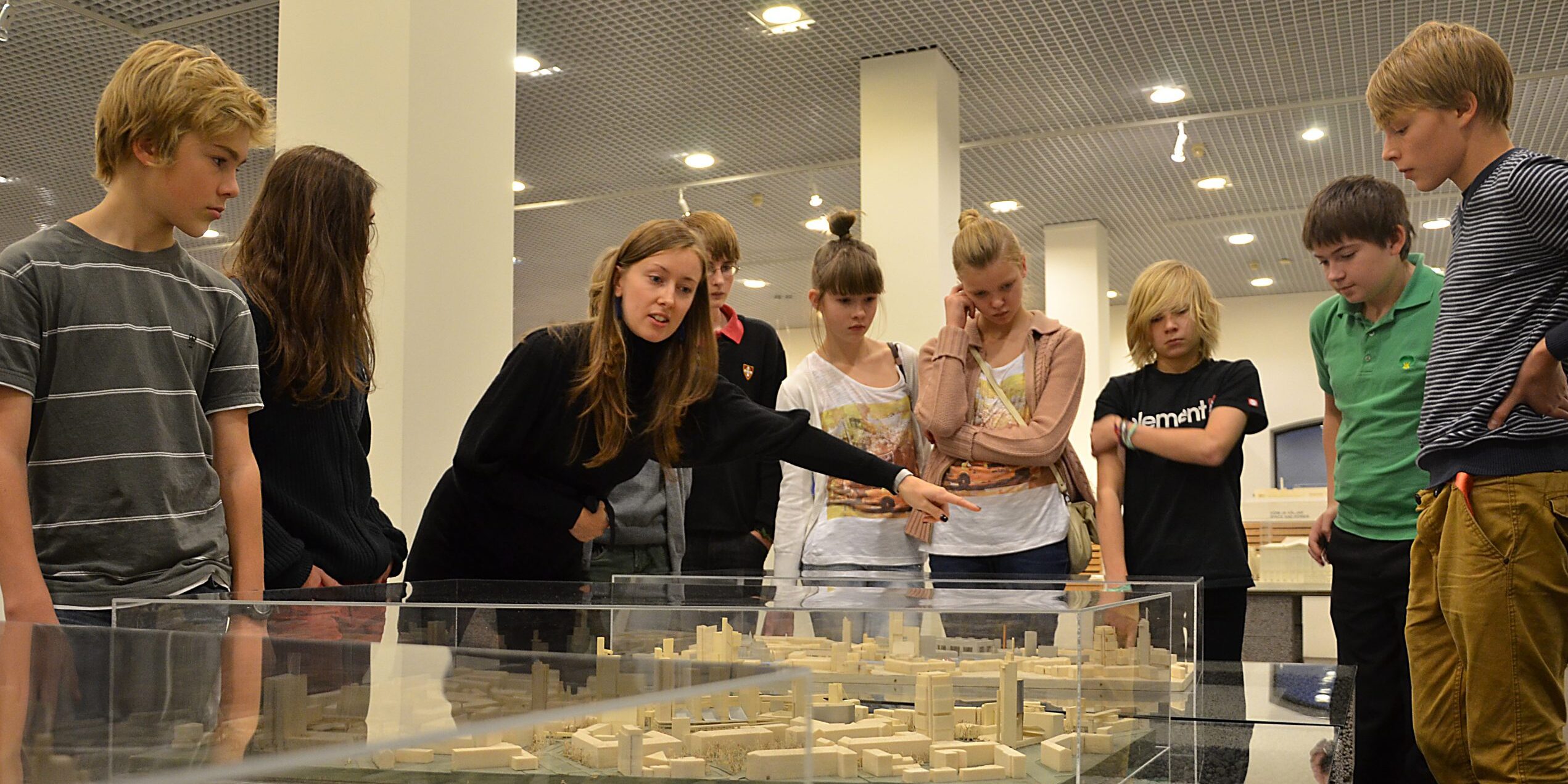 lapsed uurivad makette