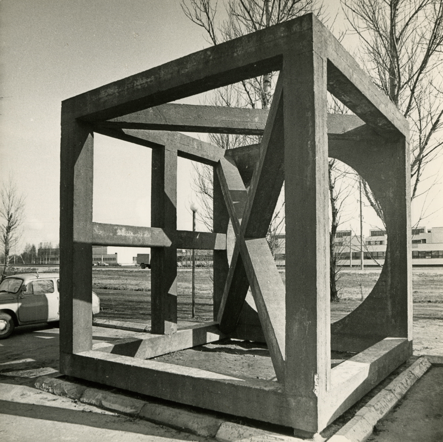 Concrete sign in front of a terrace house